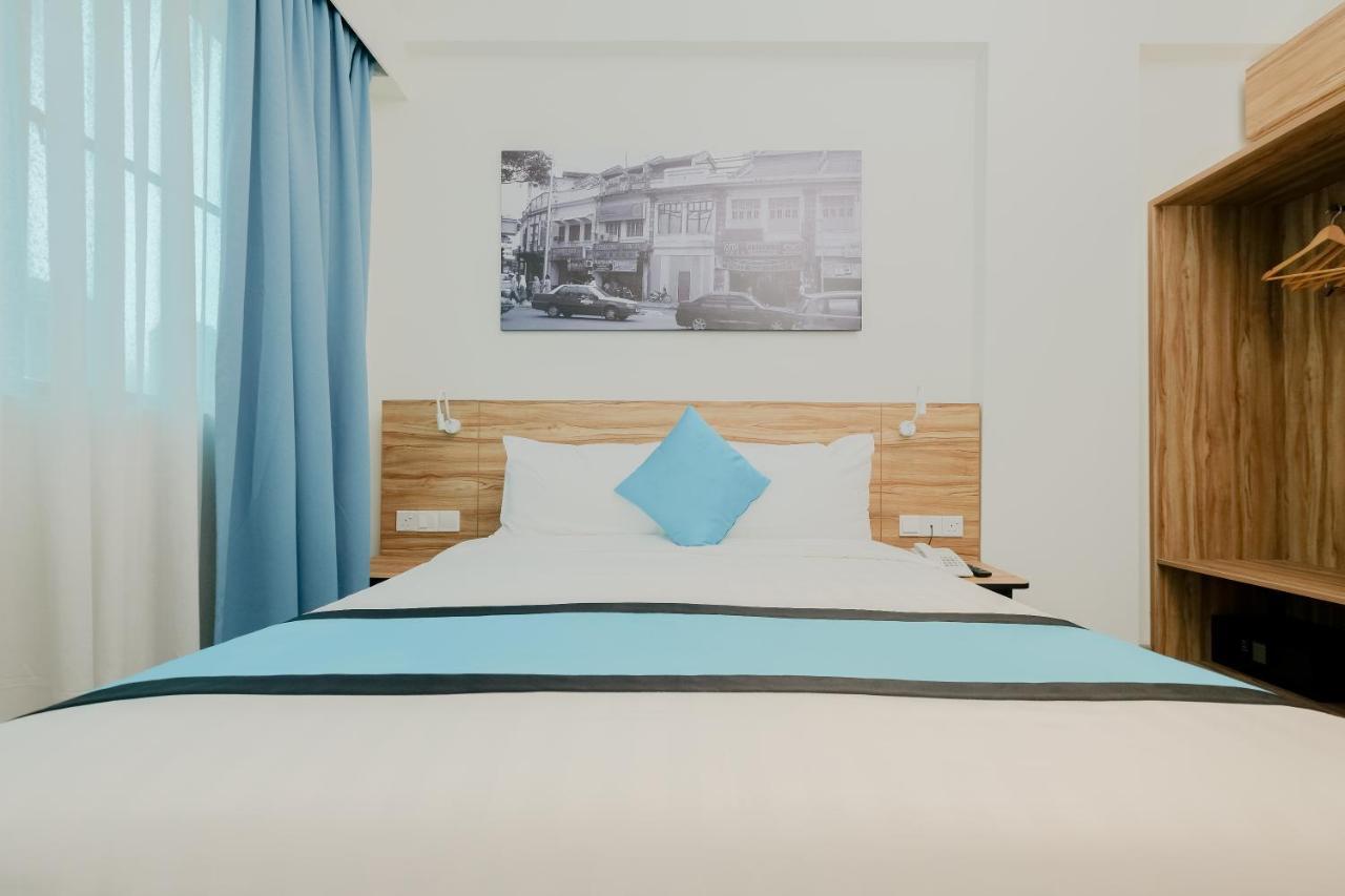 Hotel Alamis - Formerly Edc