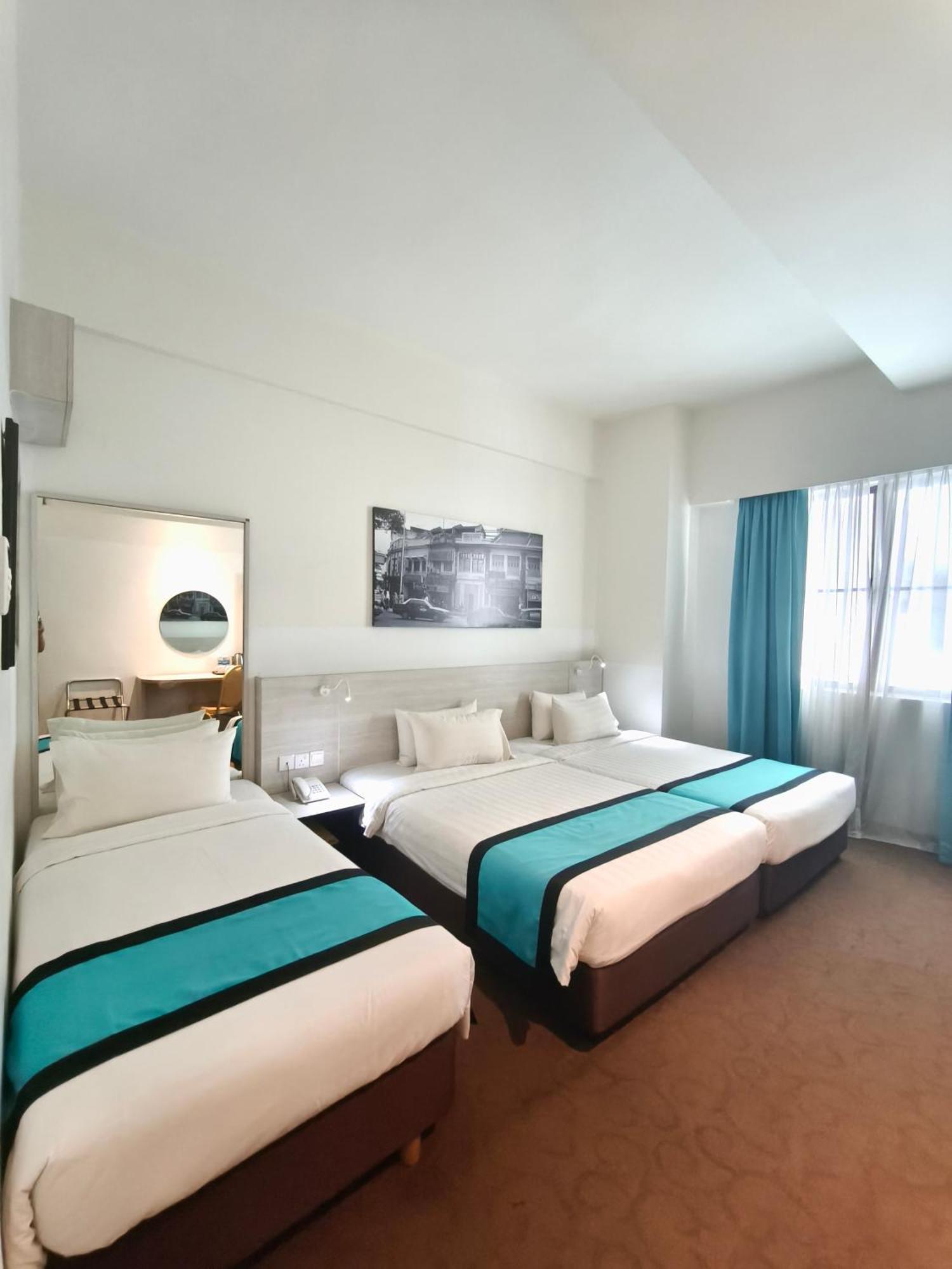 Hotel Alamis - Formerly Edc